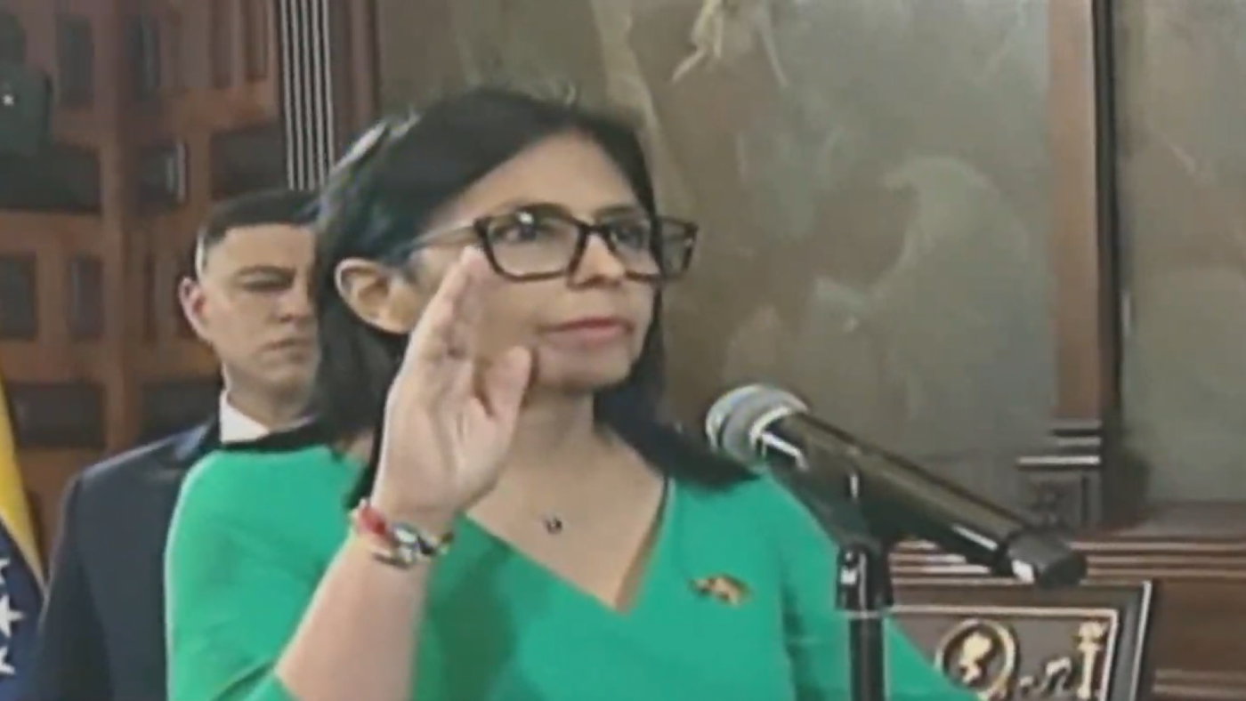 Delcy Rodríguez jura el cargo de presidenta encargada de Venezuela