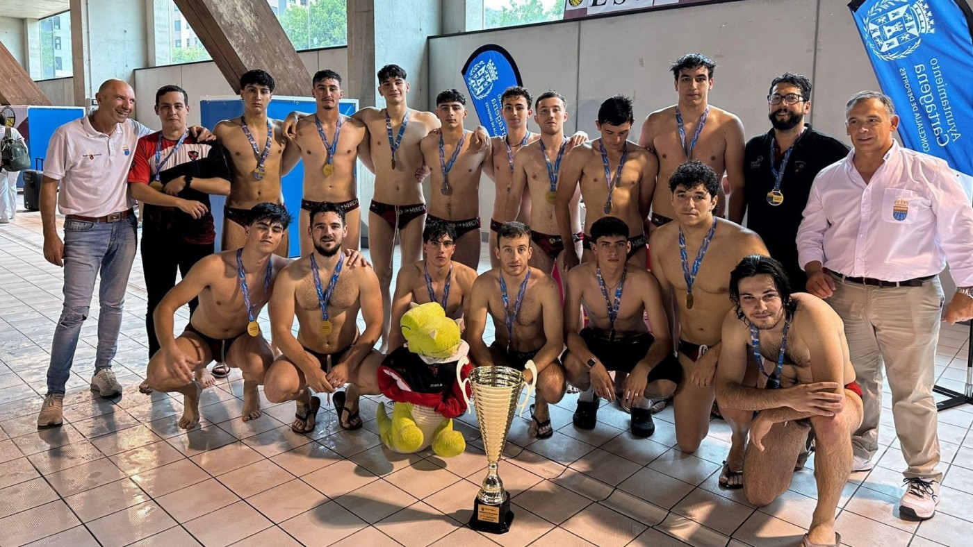 El Club Waterpolo Murcia quiere celebrar su 15º aniversario con un ascenso