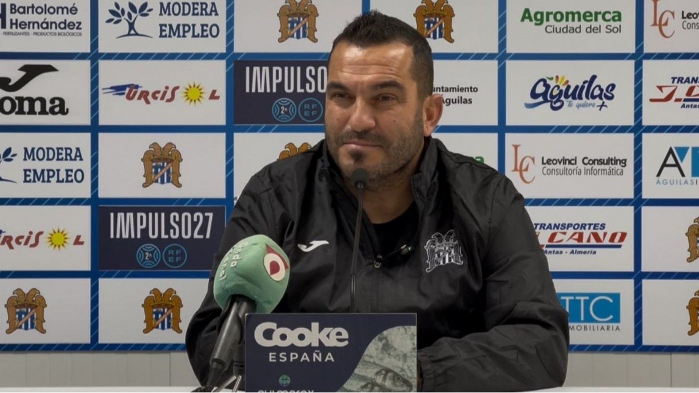 Adrián: "Lucharemos por todo, pero el reto es jugar el playoff"