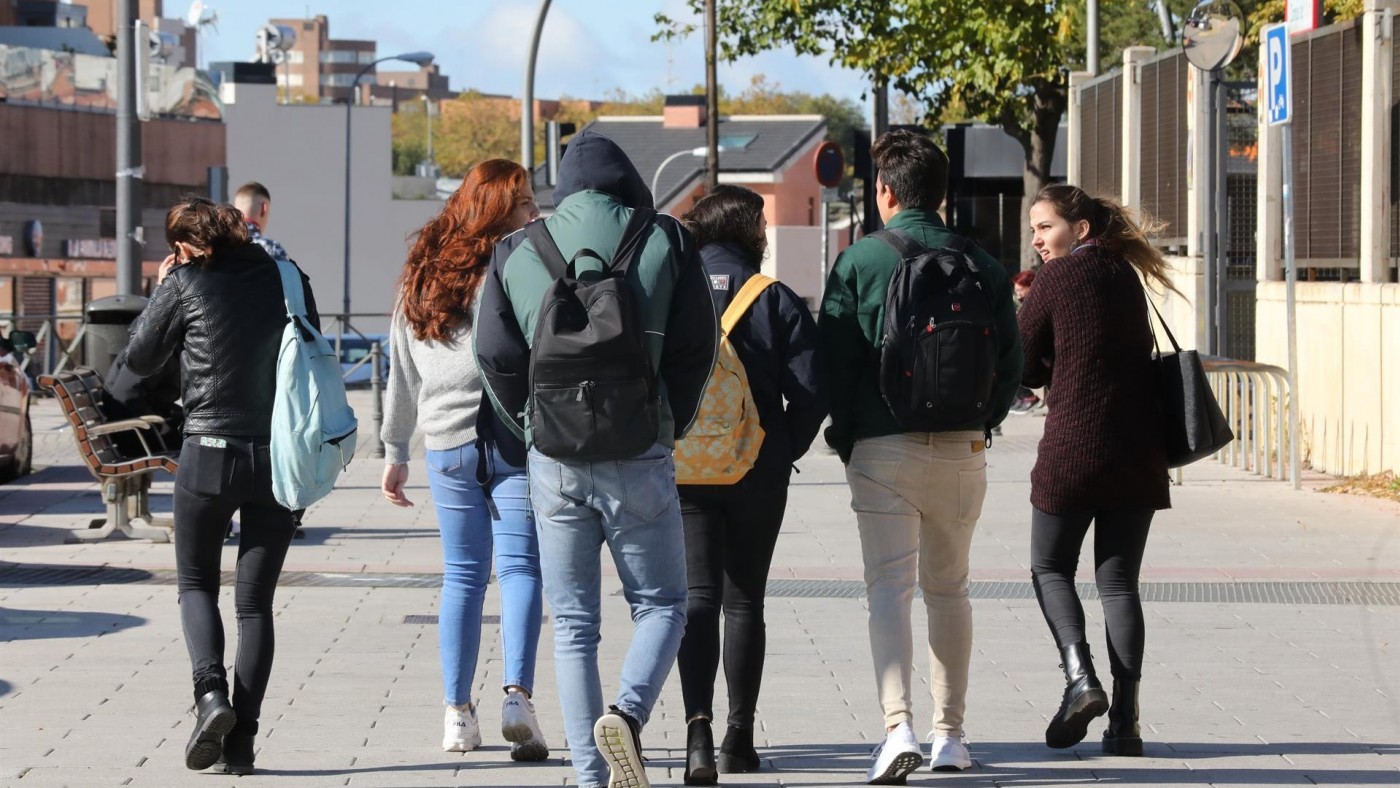 El 28% de jóvenes españoles solo tiene estudios básicos, el doble de la media de los países de la OCDE