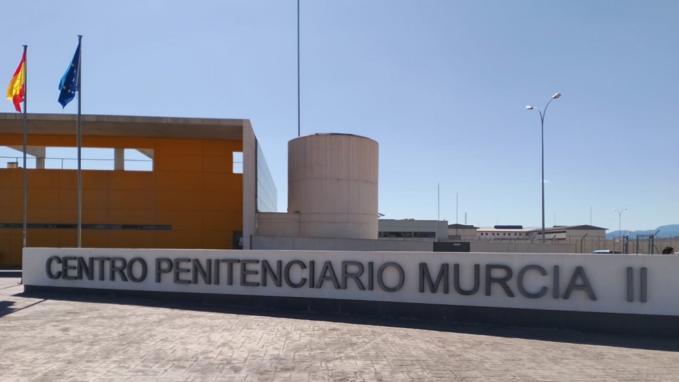 Un interno joven de la prisión de Campos del Río agrede con violencia a un funcionario de prisiones