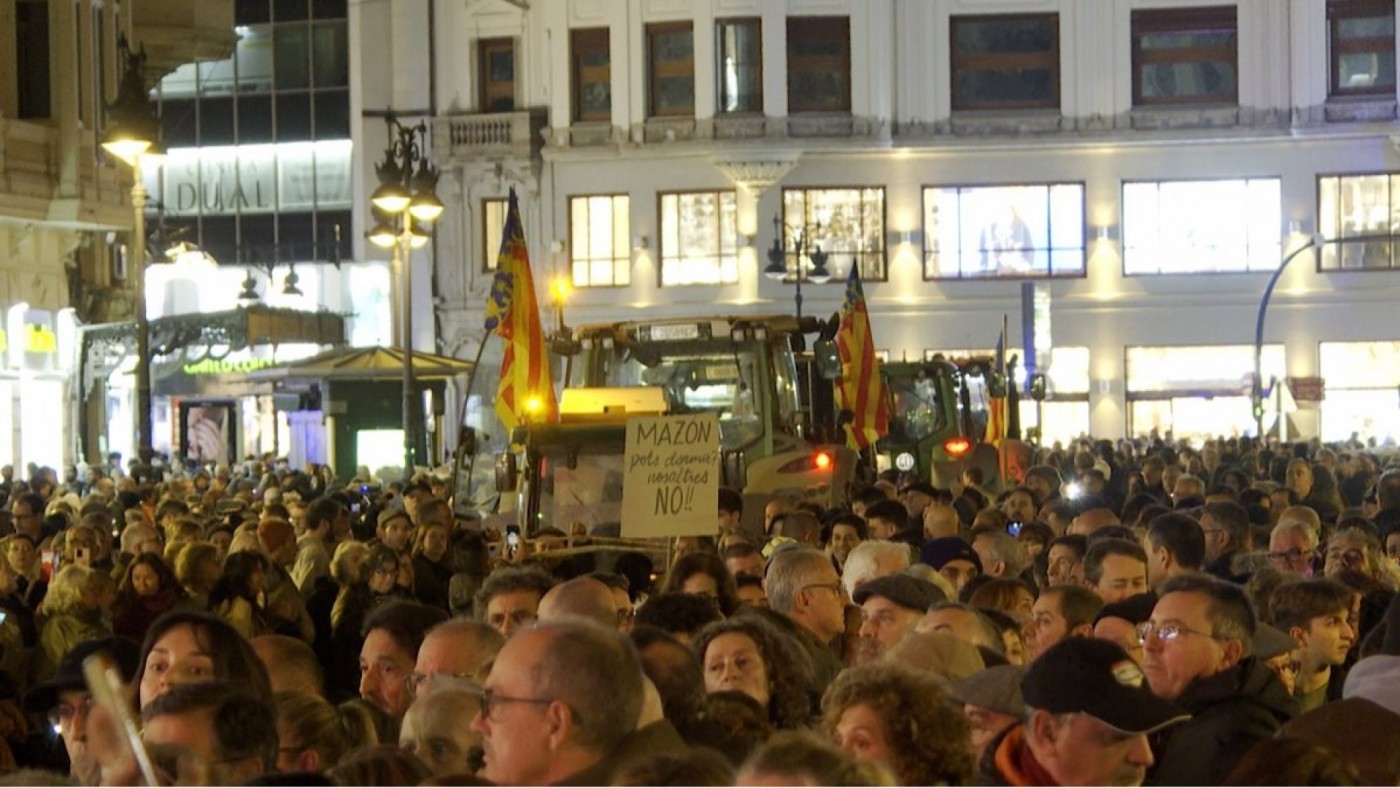 80.000 personas piden la dimisión de Mazón en Valencia