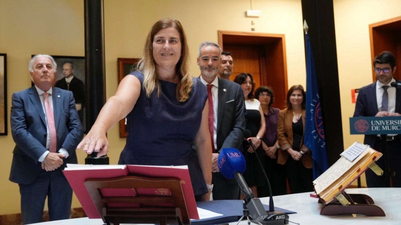 Salud mental, los problemas de convivencia y el uso de la IA, prioridades para la nueva defensora de la UMU