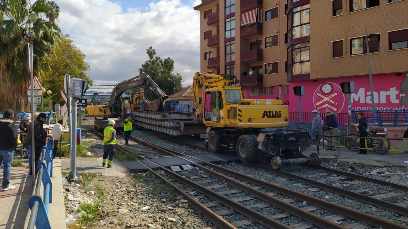 .Comienzan a desmantelar las vías en Barriomar para completar el soterramiento de Murcia