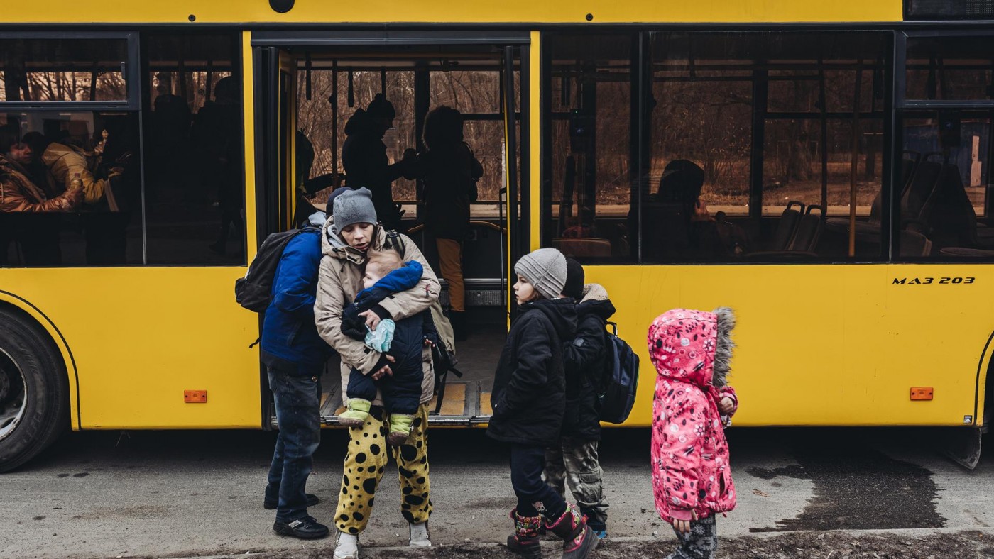 Ucrania anuncia acuerdos para la apertura de diez corredores humanitarios este viernes