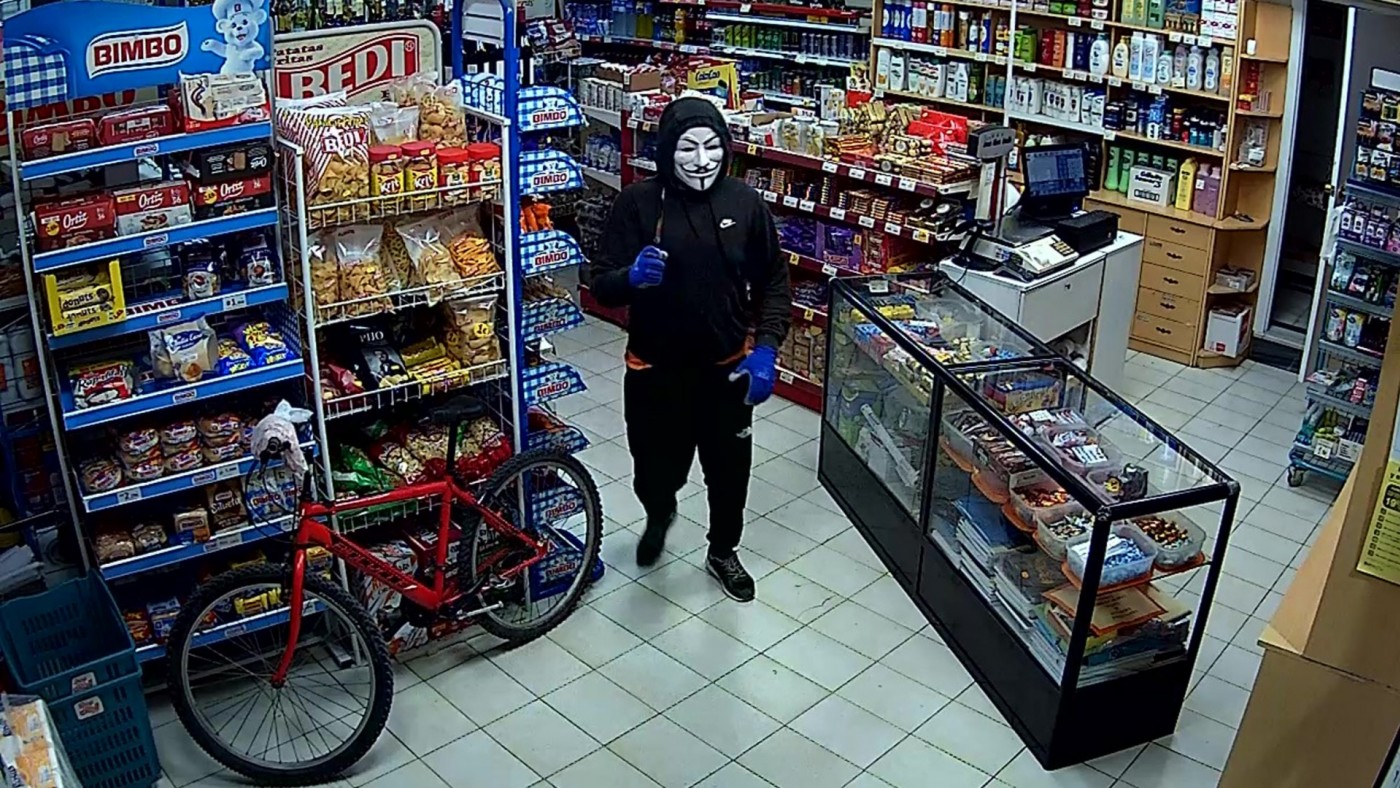 Dos detenidos por el robo de un supermercado en la pedanía de Santa Cruz