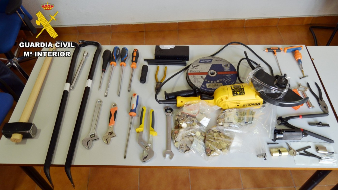 La Guardia Civil desmantela en Fortuna un grupo criminal con base en Madrid especializado en robos en comercios