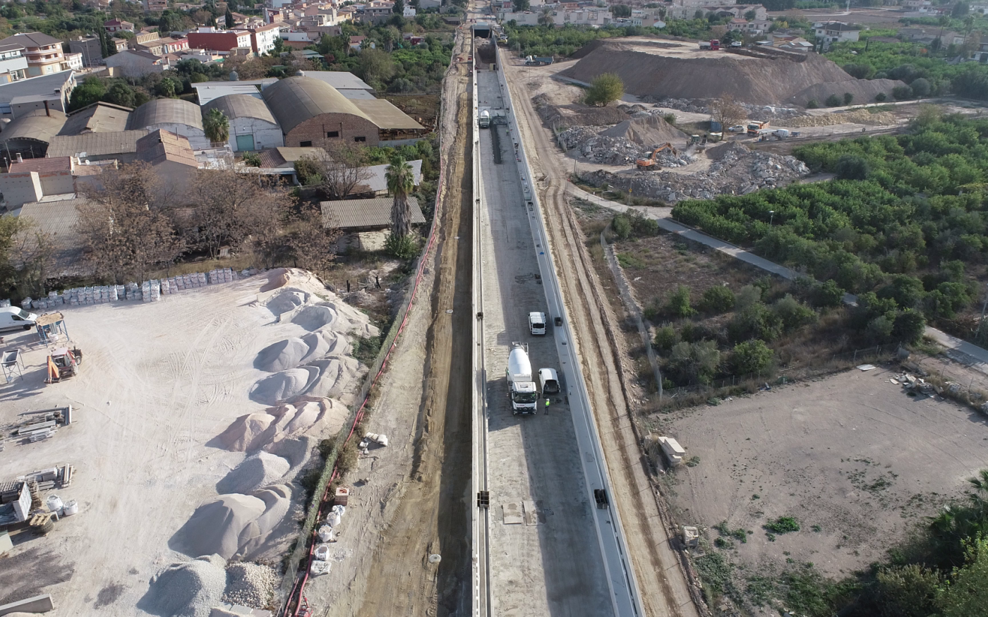 FOTOS | Adif finaliza la colocación de pantallas del tramo soterrado del Carmen-Nonduermas