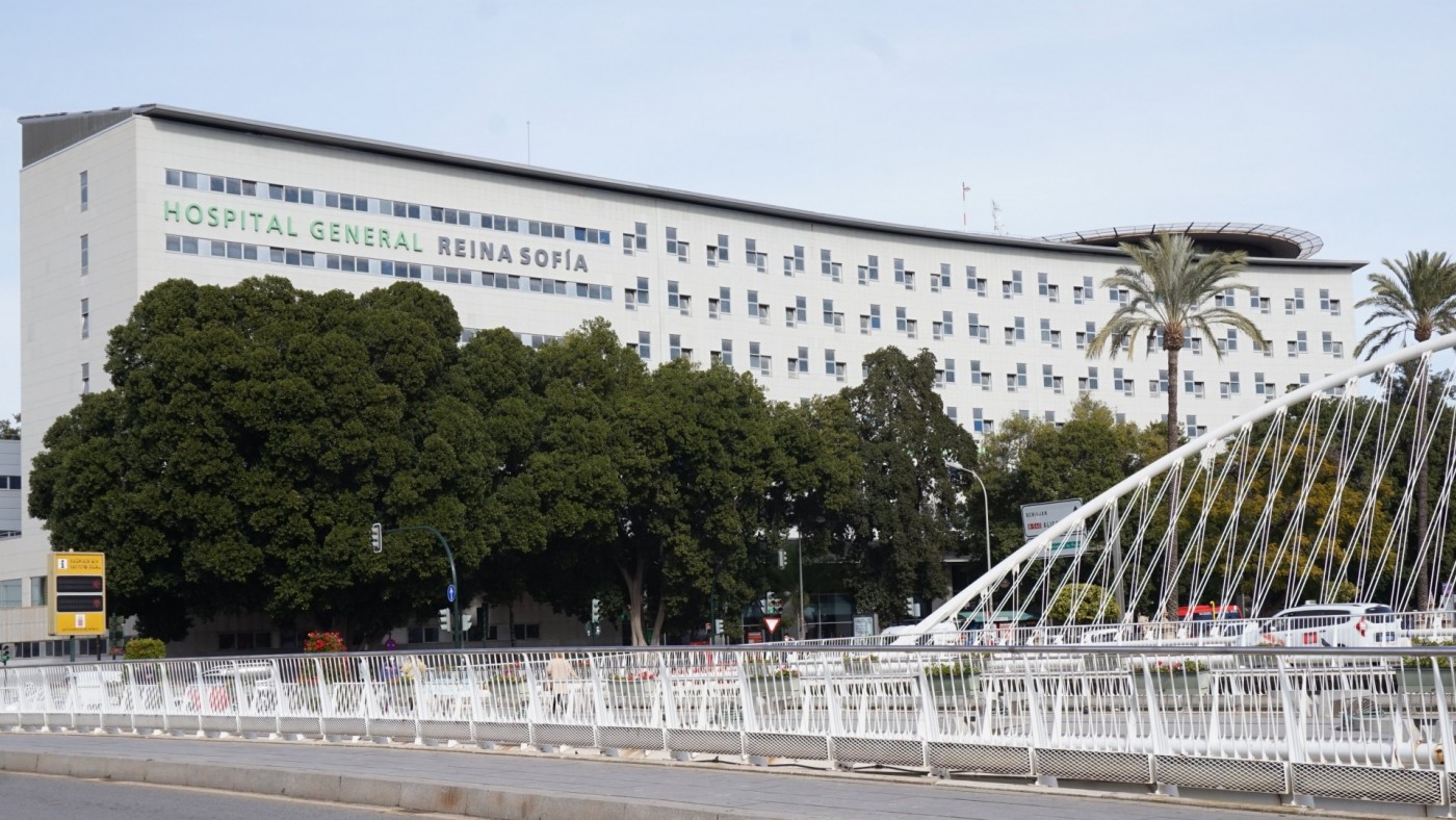Investigan varias denuncias de acoso sexual contra un médico del Reina Sofía