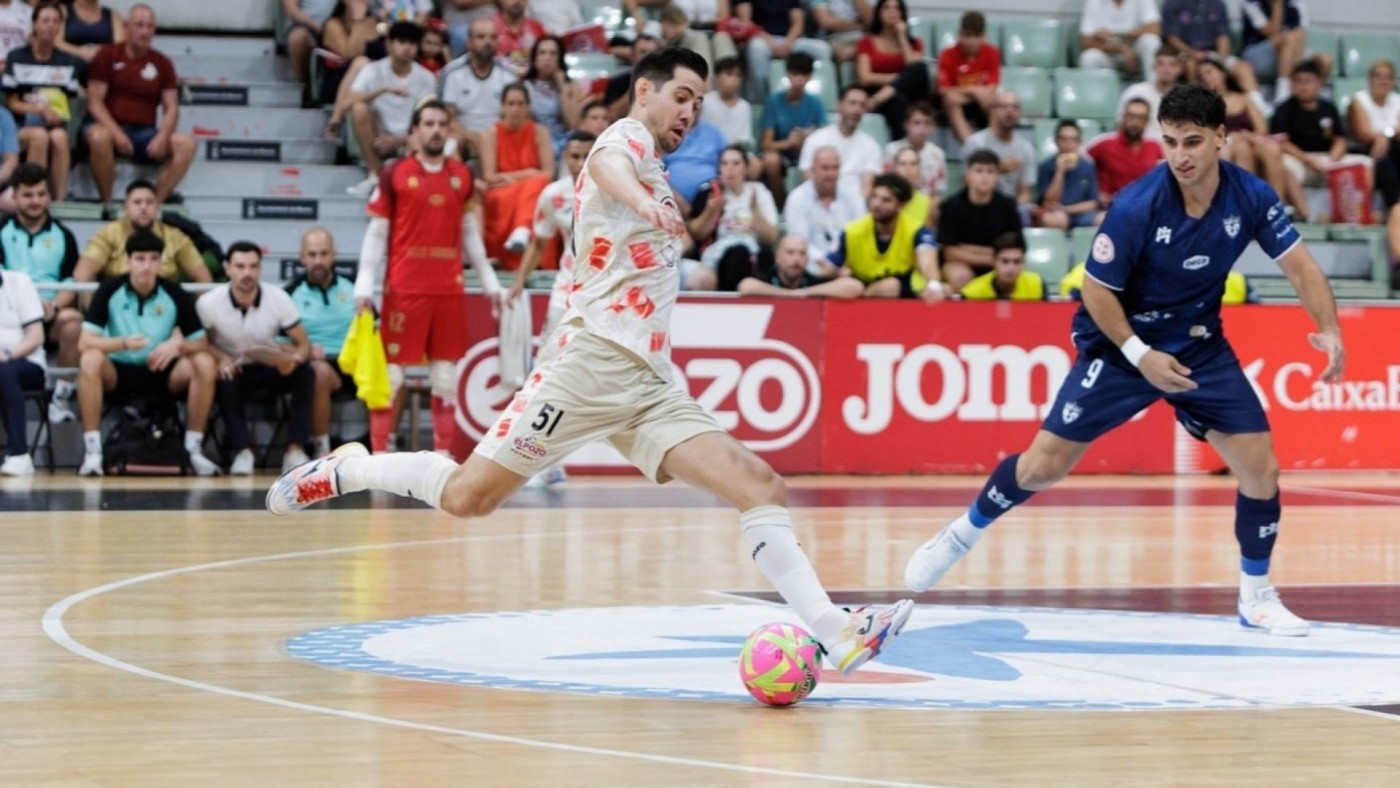 Bebe: "Están cada vez más cerca los títulos para ElPozo"