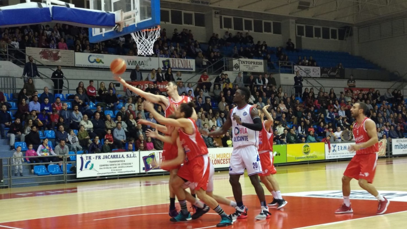 El Real Murcia Basket cae 62-64 ante Alicante 