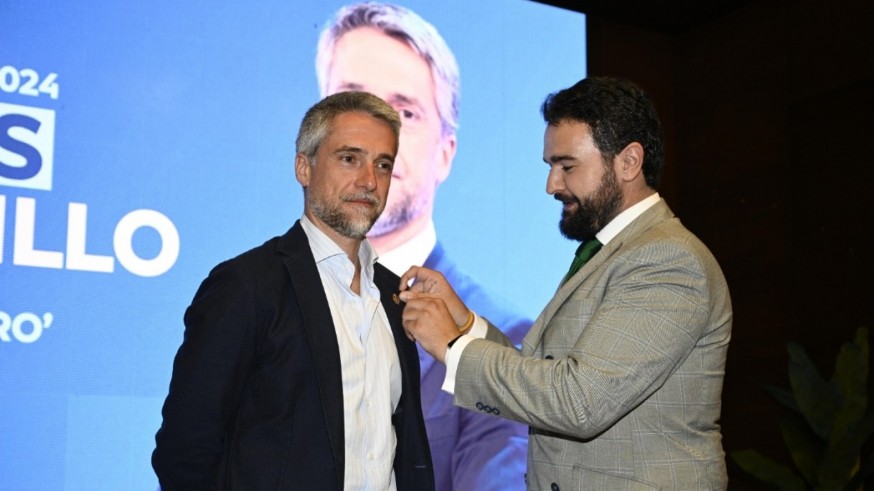 Carlos Franganillo recibe el 'Castillete de Oro' del Cante de las Minas