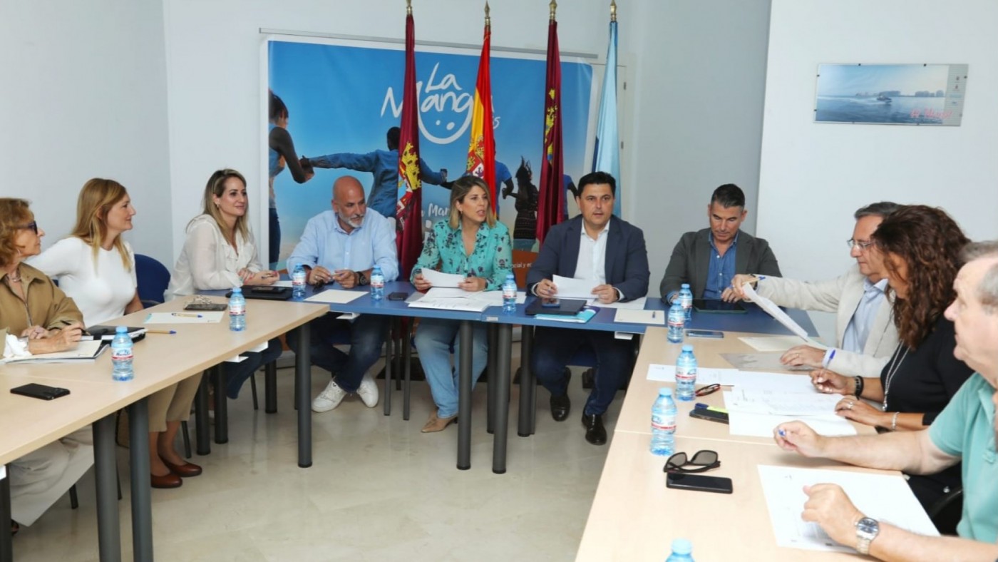 Aumentan las frecuencias en los autobuses de La Manga