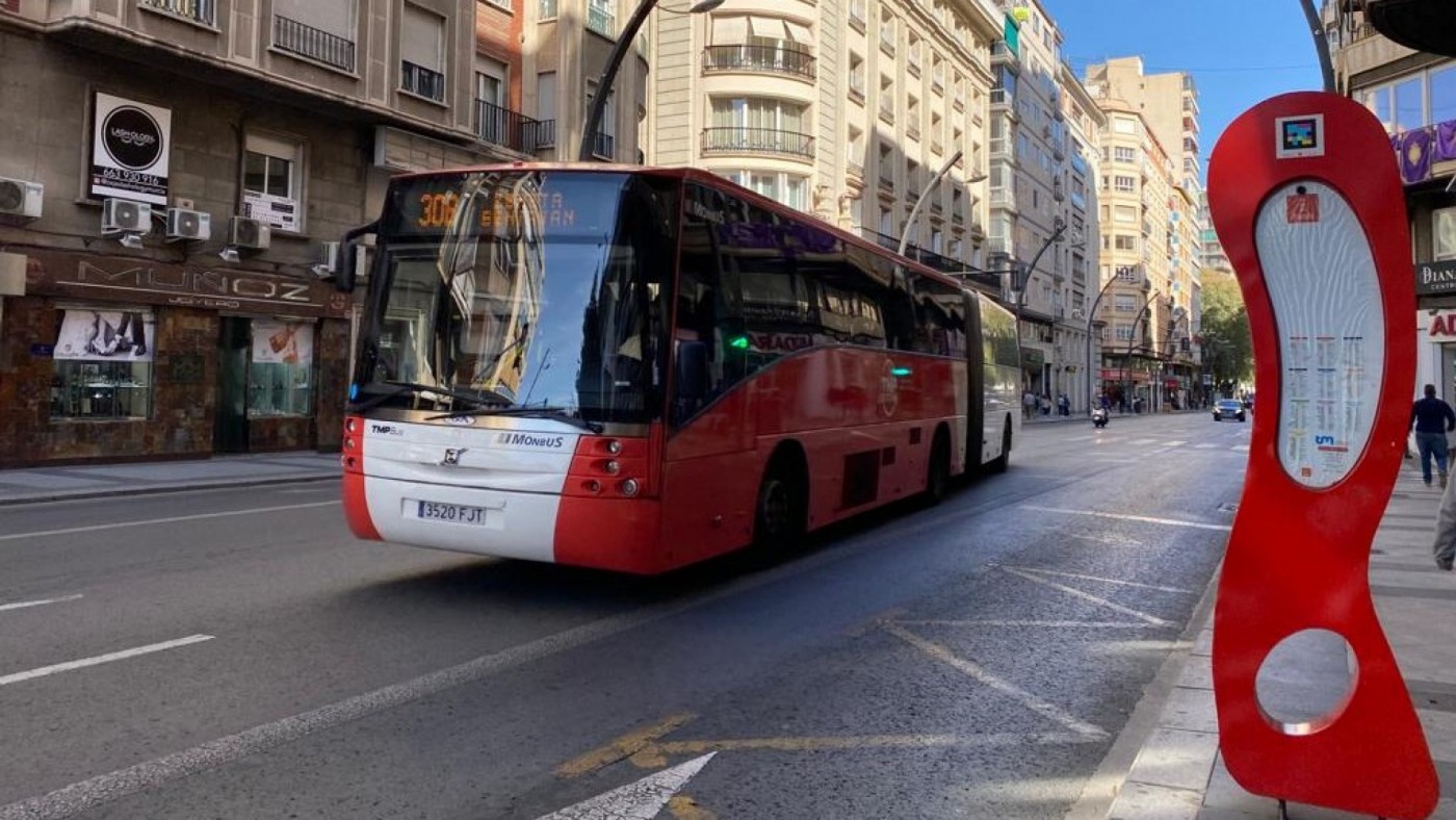 Los autobuses "coloraos" vuelven a la huelga a partir del lunes