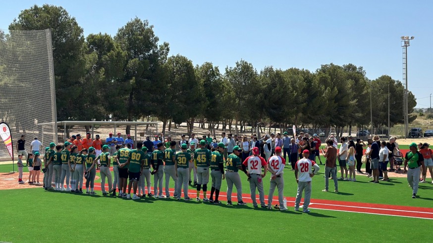 Molina de Segura estrena el primer campo de béisbol de césped de la Región de Murcia