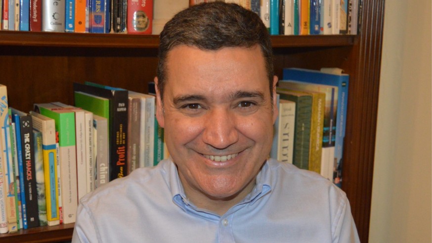 Gómez-Calvet: “No es descartable que el petróleo llegue a los 100 dólares si el conflicto se alarga”