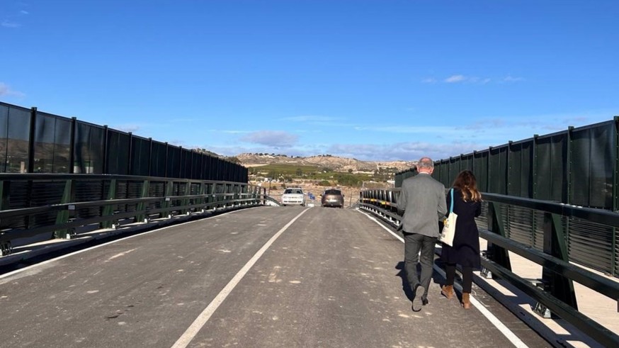 Abren al tráfico los dos puentes construidos en Sangonera la Seca por las obras del AVE