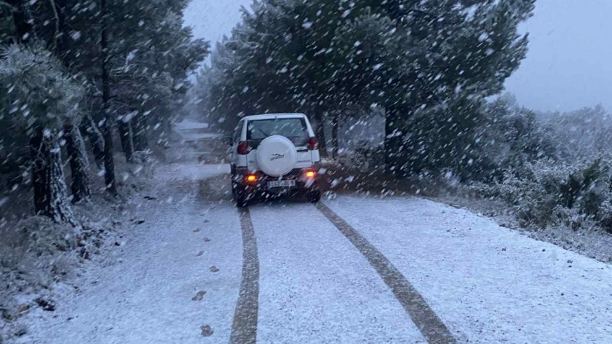 La nieve empieza a teñir de blanco la Región
