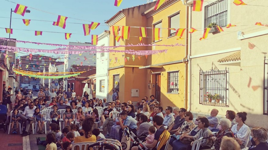 EL MIRADOR. Fiestas en el castizo barrio de Vistabella