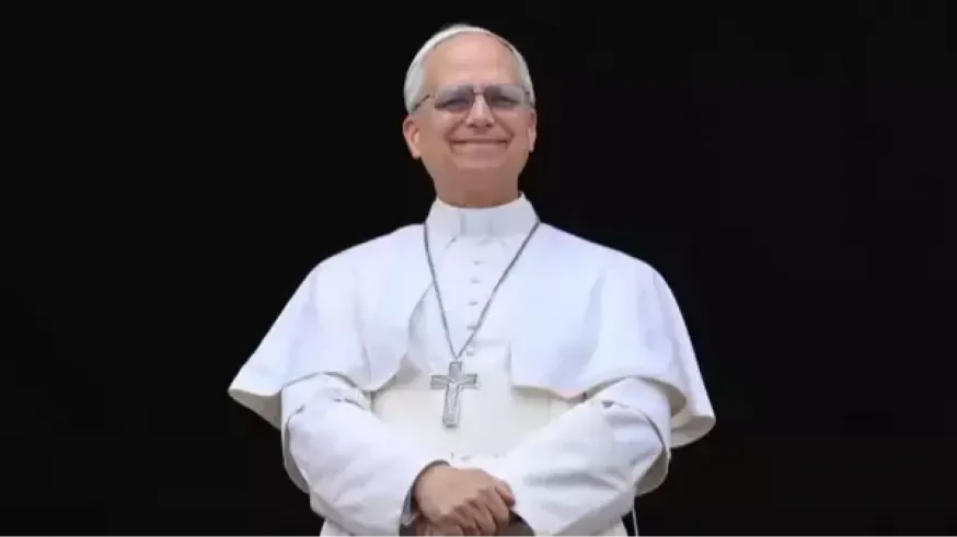  León XIV pide el "cese inmediato del fuego" en Gaza y Ucrania en su primer Regina Caeli
