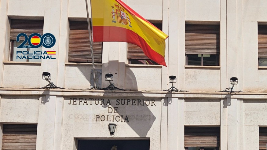 Detenido en Murcia un hombre con 42 detenciones anteriores por amenazar a una dependienta con unas tijeras