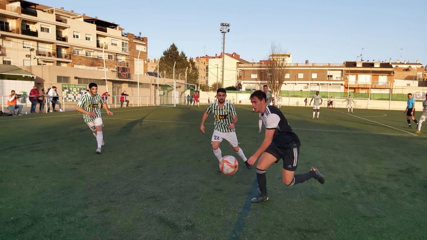 El Cartagena B vence a Los Garres 0-3 y vuelve al liderato