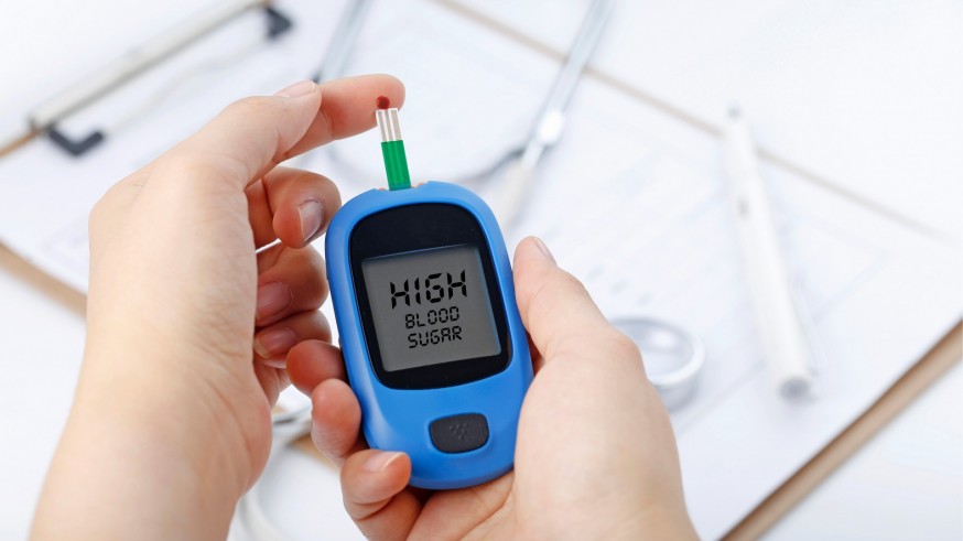 Los diabéticos reclaman poder retirar fungibles, sensores o tiras reactivas de las farmacias