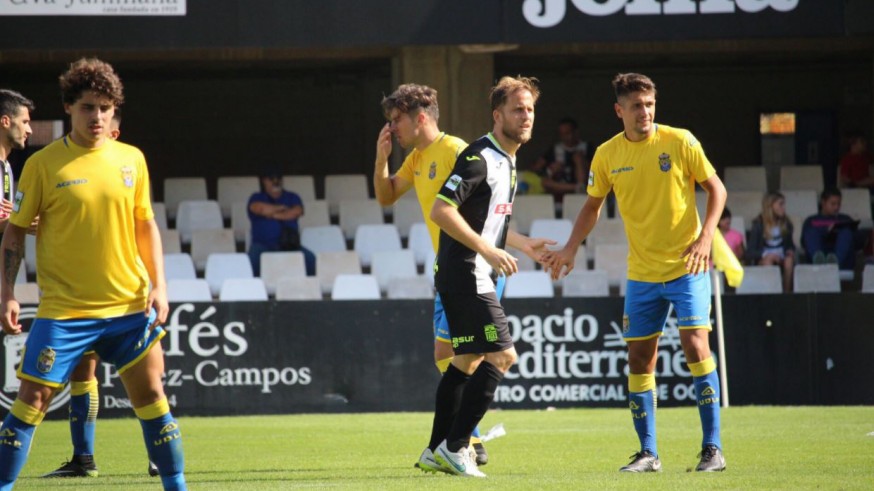 El Cartagena empata 1-1 ante las Palmas Atlético 