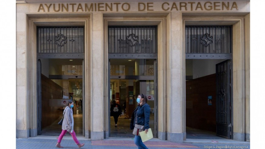 El Ayuntamiento de Cartagena limita la obligatoriedad de la mascarilla a los trabajadores con síntomas