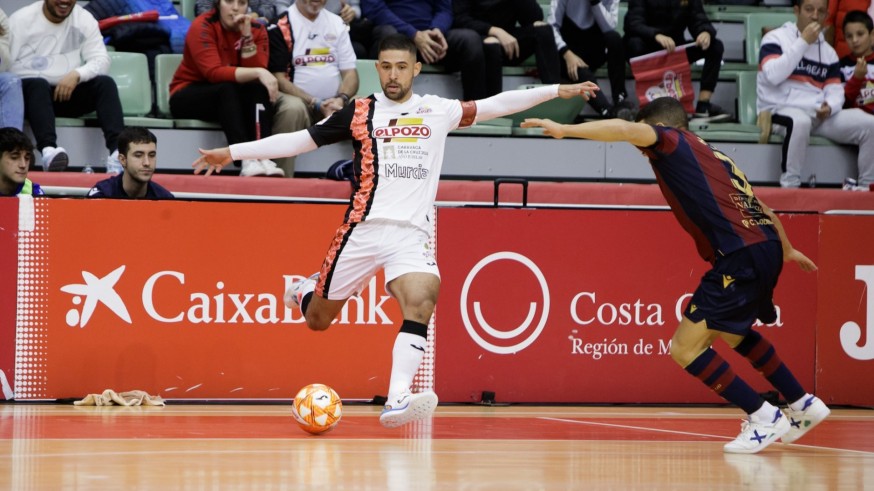 ElPozo suda ante el Levante y sigue intratable en el Palacio 
