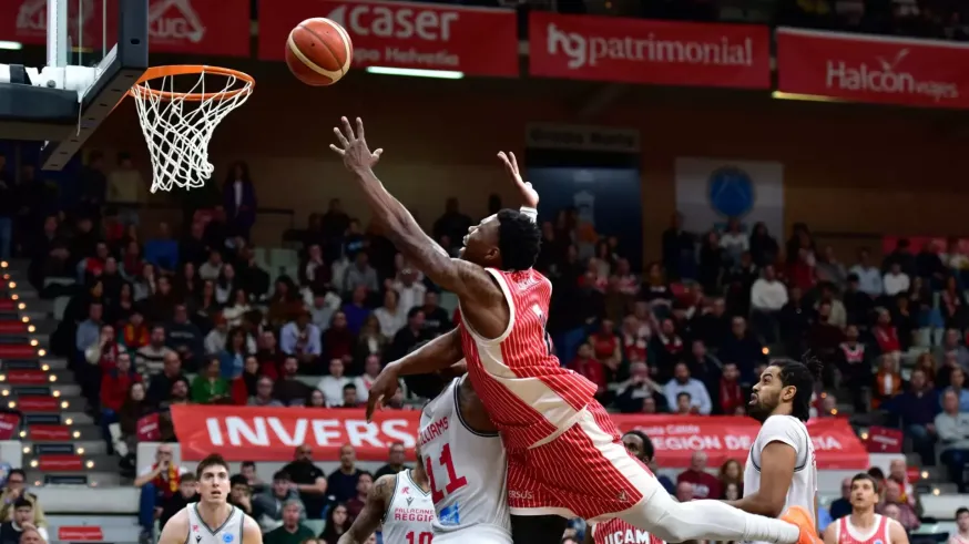 El UCAM Murcia impone su ley en Europa y se mete en semifinales (77-63) 