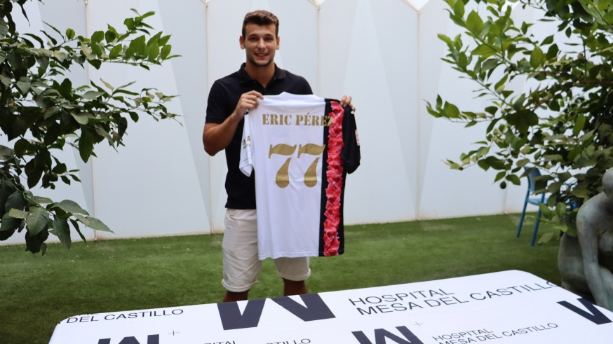 Eric Pérez: "Ver mi nombre en la camiseta de ElPozo es un sueño"