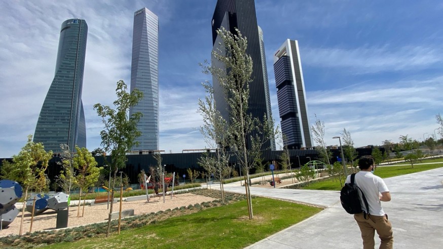 Un empleado necesita trabajar 100 años para ganar lo que un directivo en 12 meses