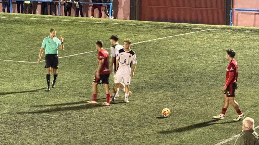 El Cieza rescata el liderato ante La Minerva (1-0)