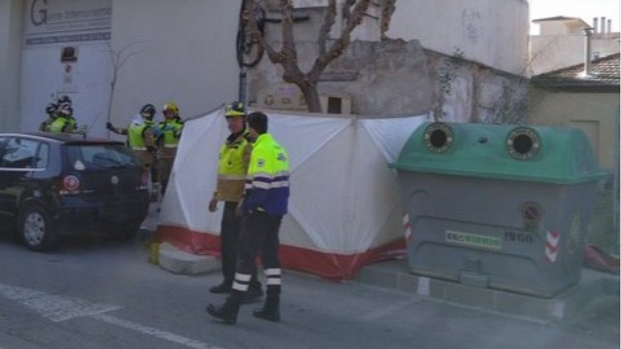 Fallece un joven en un contenedor de ropa en la pedanía murciana de La Alberca