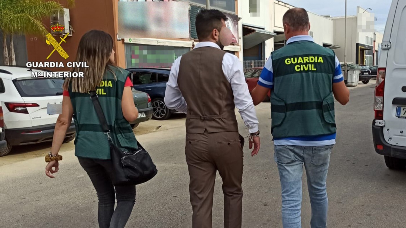 Detenido un comercial de compra-venta de vehículos en Cartagena por una estafa de más de 100.000 euros