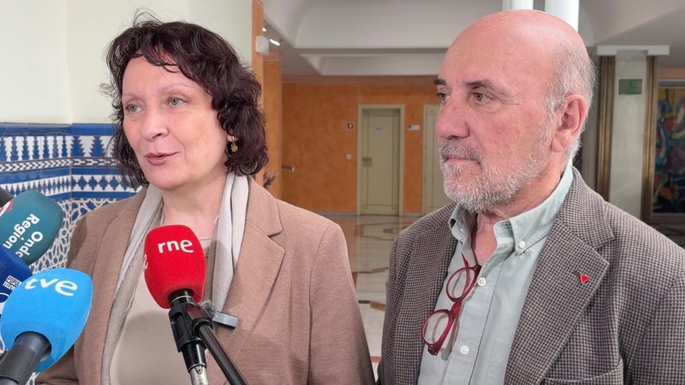 La izquierda denuncia una “operación política” tras el cambio de mayorías en la Asamblea Regional