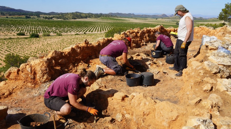 Un hallazgo sin precedentes: descubren diez figuras de terracota únicas en Jumilla