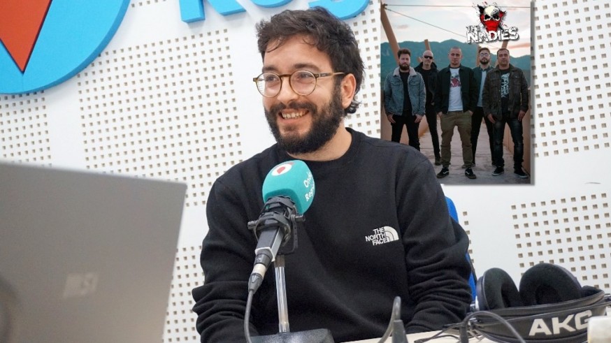 Victorias musicales. Conocemos a The Nadies, grupo de punk-rock, con su guitarra solista Mario Egea, y nuestro compañero Víctor Manuel Moreno