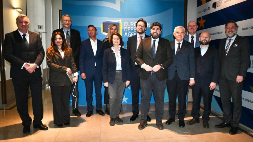 López Miras pide que la UE refuerce su defensa contando con las regiones