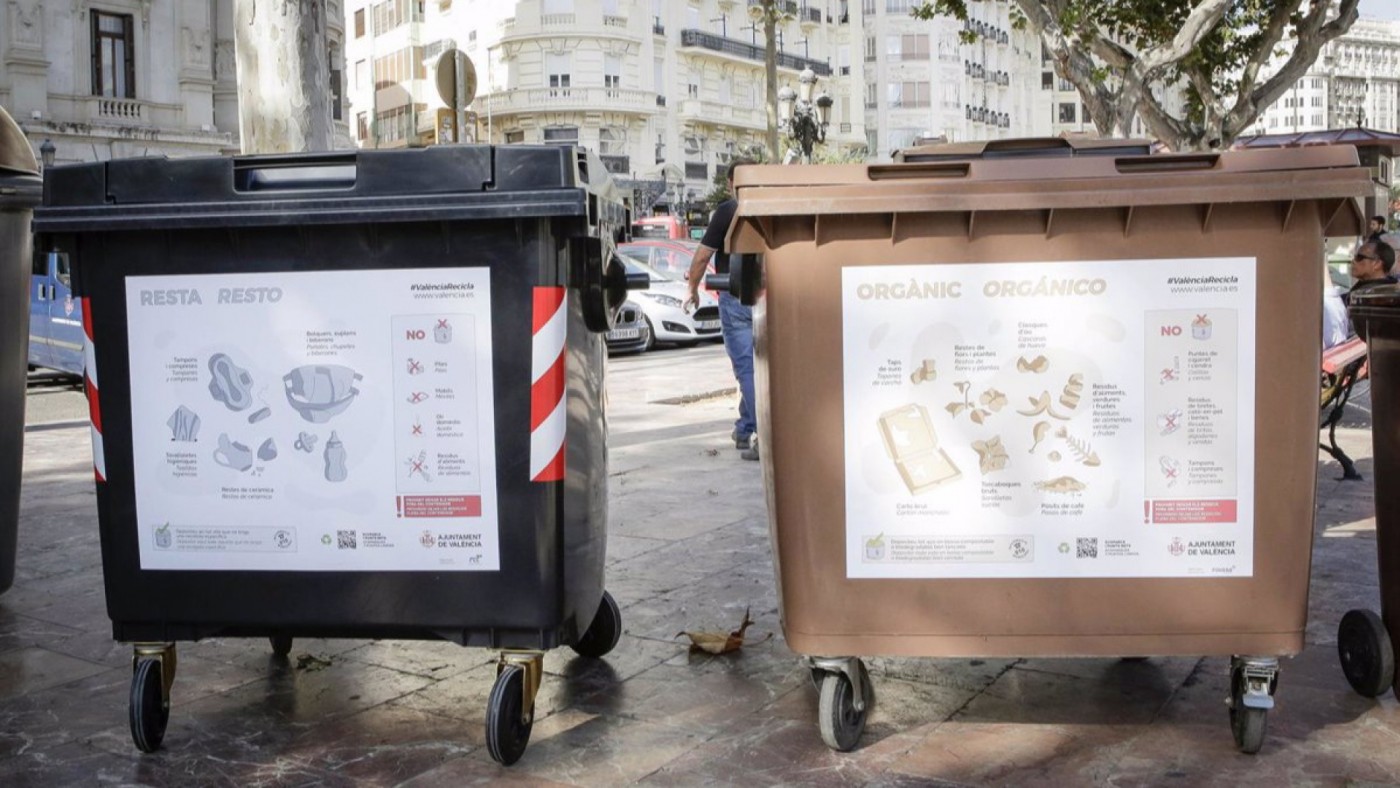 La Comunidad reparte 15 millones de euros a los Ayuntamientos para el quinto contenedor