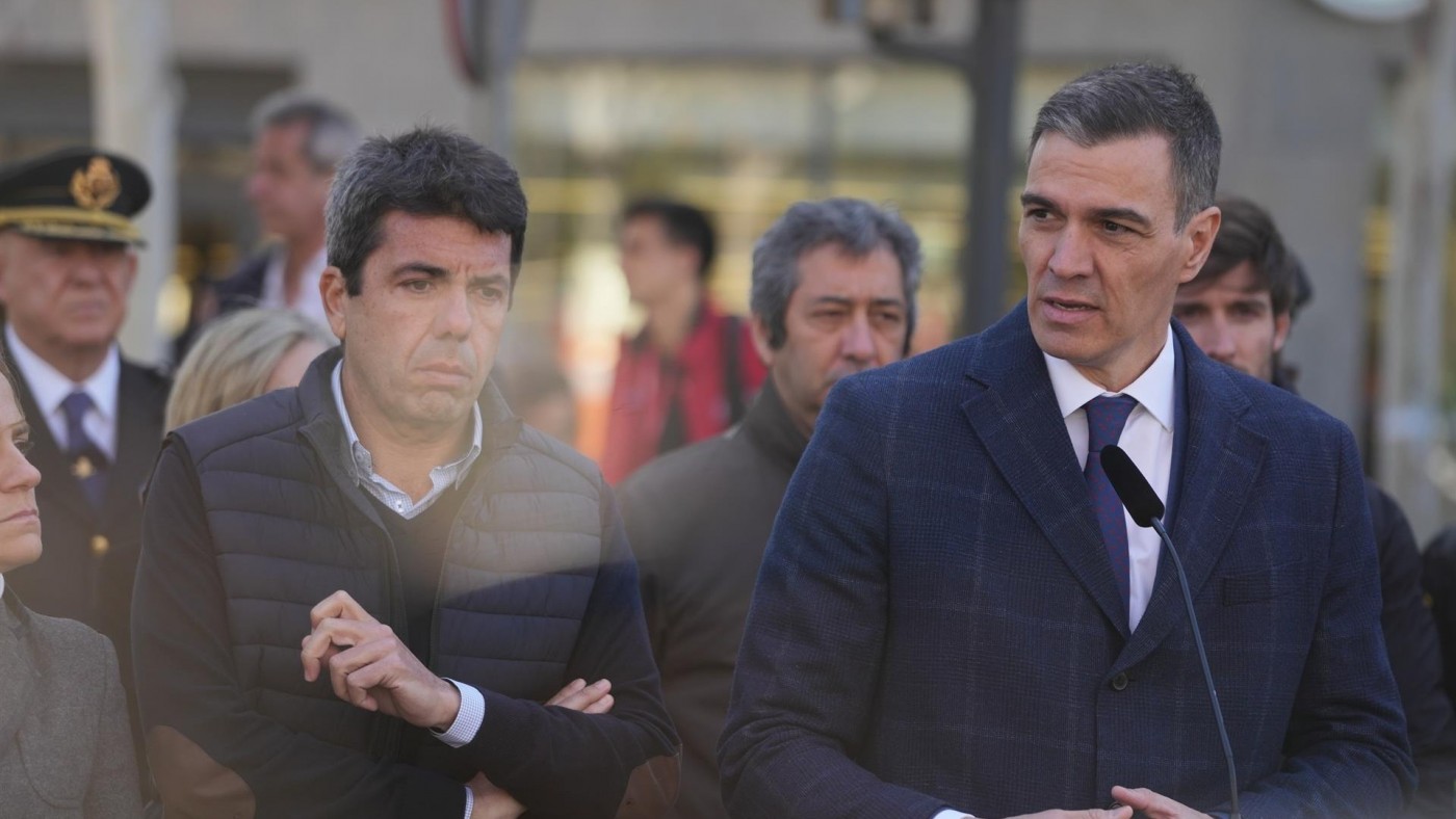 Sánchez ofrece toda la ayuda necesaria a Valencia ante la "terrible tragedia"