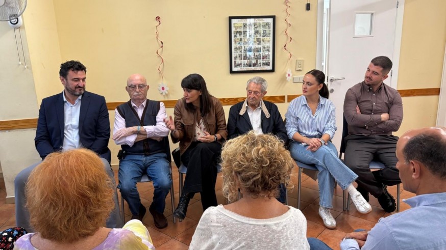El PSOE defiende la subida de las pensiones y acusa al PP y Vox de cuestionar su sostenibilidad