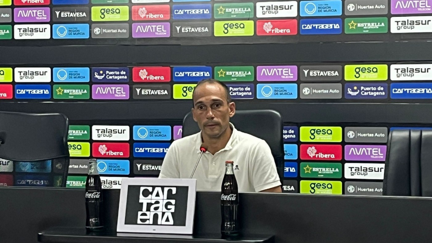 Nacho Martínez: "Soy pasional y si sigo en el Cartagena es porque me quieren"