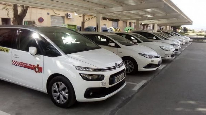 AVITE denuncia la inexistencia de taxis adaptados para personas con movilidad reducida en Alcantarilla