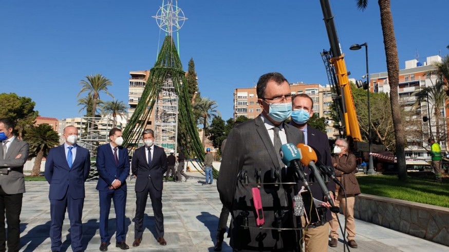 El encendido del gran Árbol de la Navidad de Murcia se retransmite este miércoles por televisión 