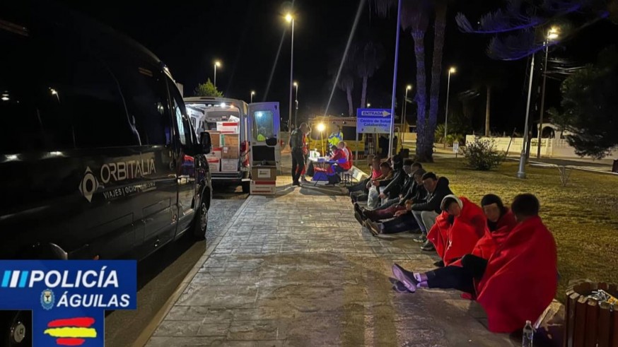 Interceptados 15 migrantes llegados en patera a la costa de Águilas