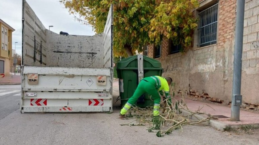 El comité de empresa de STV encargada de parques y Jardines defiende la profesionalidad de la plantilla tras la polémica por unas jornadas con José Gu
