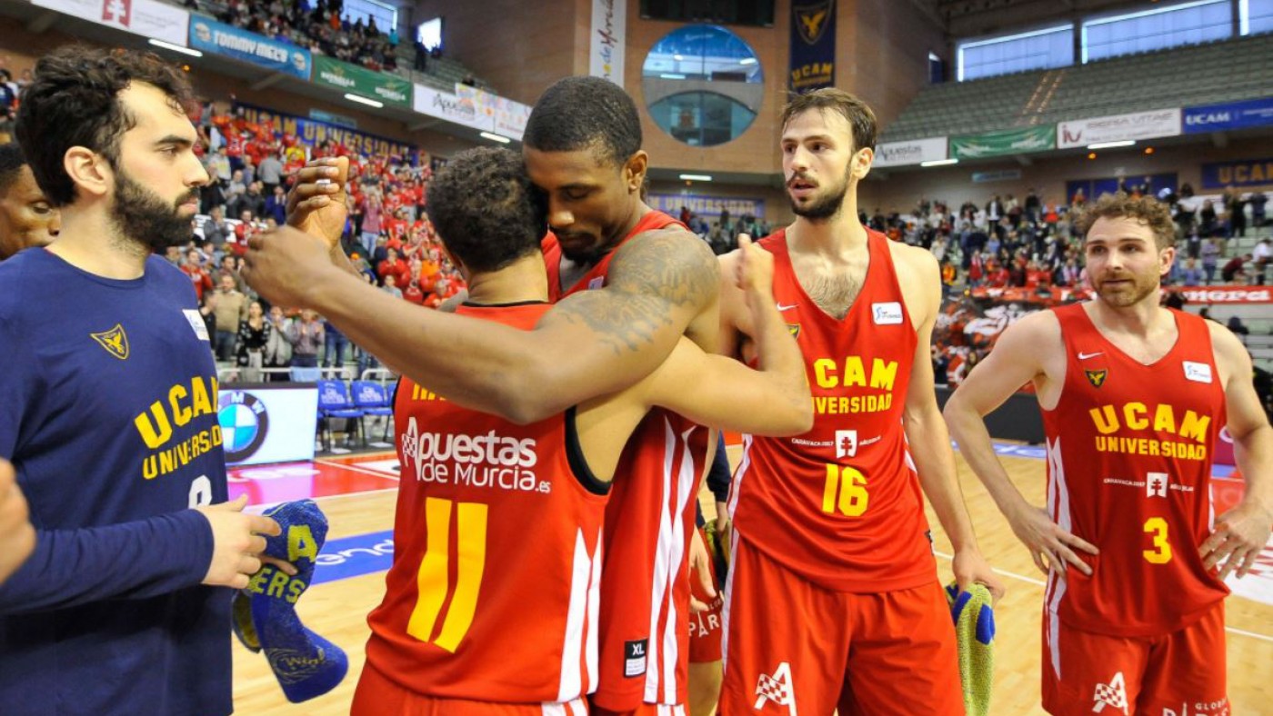 El UCAM CB gana en el Palacio 74-72 a Tenerife