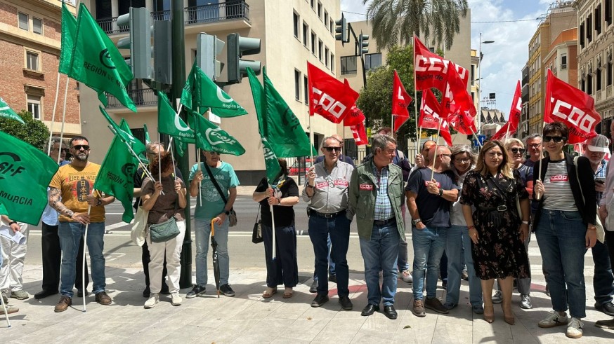 Los sindicatos se quejan de falta de personal en la Oficina de Extranjería de Murcia que concentra el 5% de todas las gestiones del país